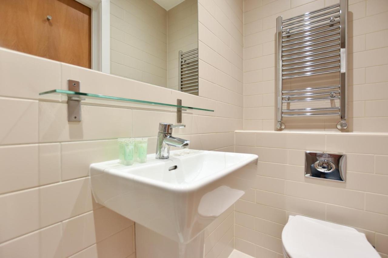 St James House Serviced Apartments By Concept Apartments Лондон Екстериор снимка